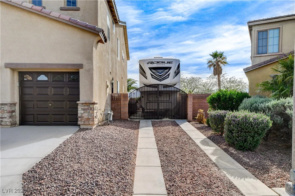 5949 Casa Coronado, Las Vegas, NV 89131