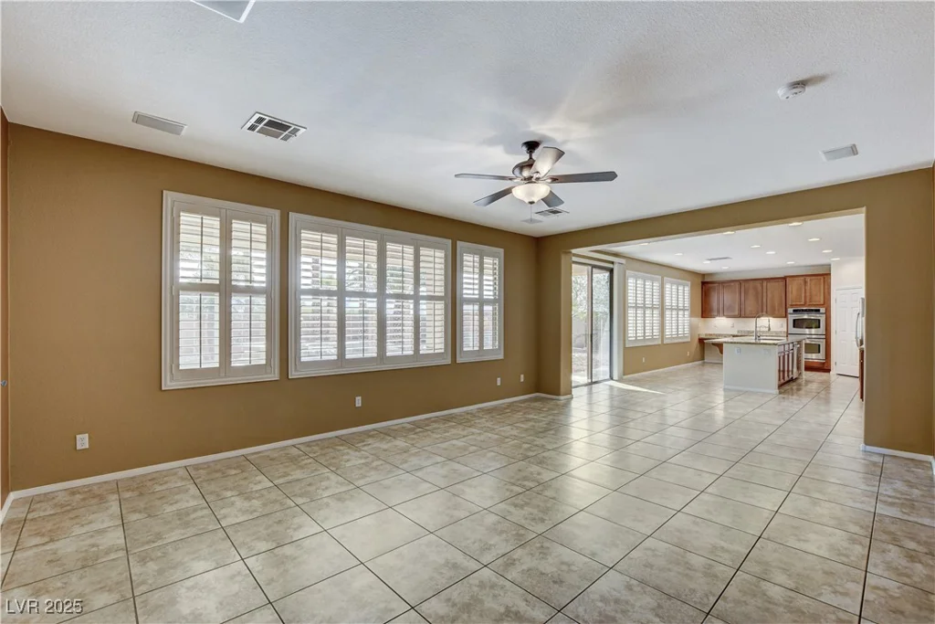5949 Casa Coronado, Las Vegas, NV 89131