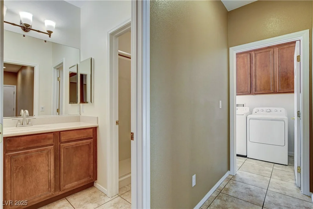 5949 Casa Coronado, Las Vegas, NV 89131