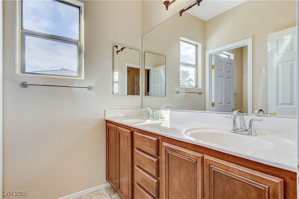 5949 Casa Coronado, Las Vegas, NV 89131
