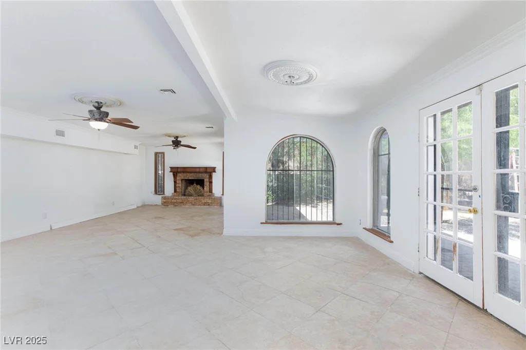 2825 Burnham, Las Vegas, NV 89169