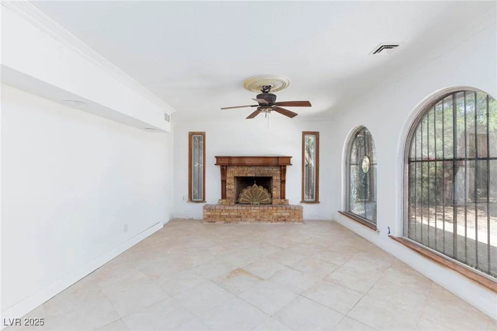 2825 Burnham, Las Vegas, NV 89169