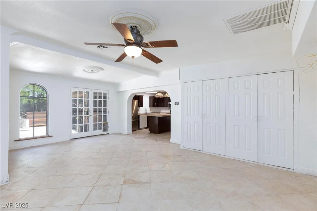 2825 Burnham, Las Vegas, NV 89169