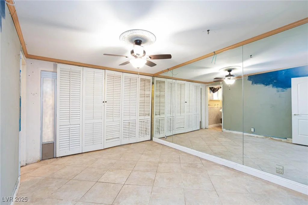 2825 Burnham, Las Vegas, NV 89169