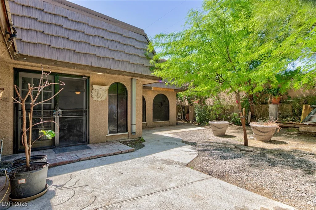 2825 Burnham, Las Vegas, NV 89169