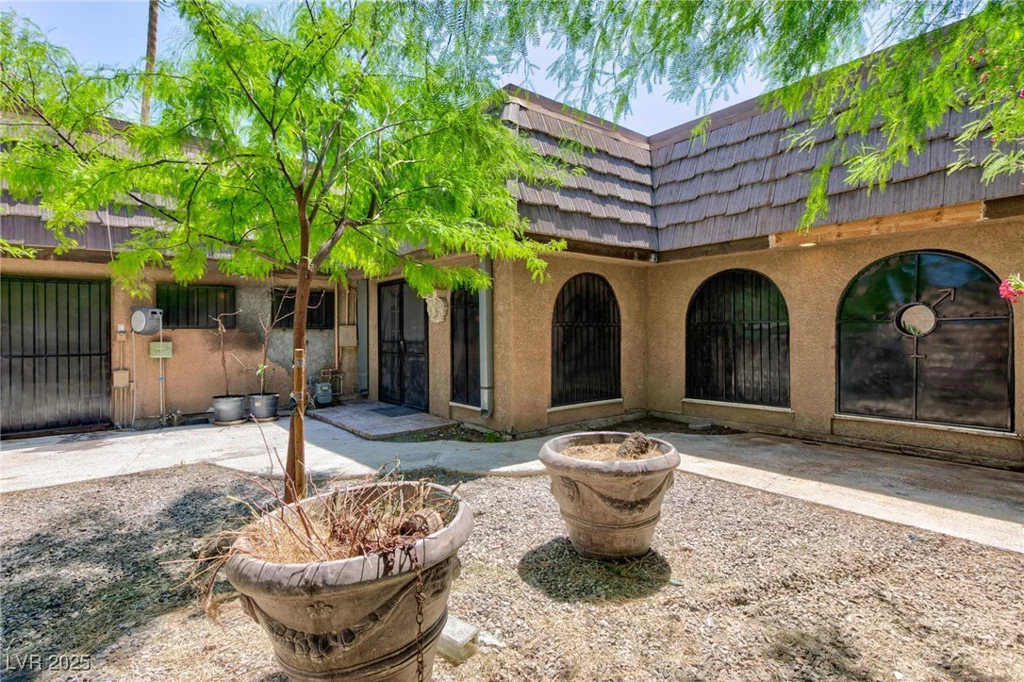 2825 Burnham, Las Vegas, NV 89169
