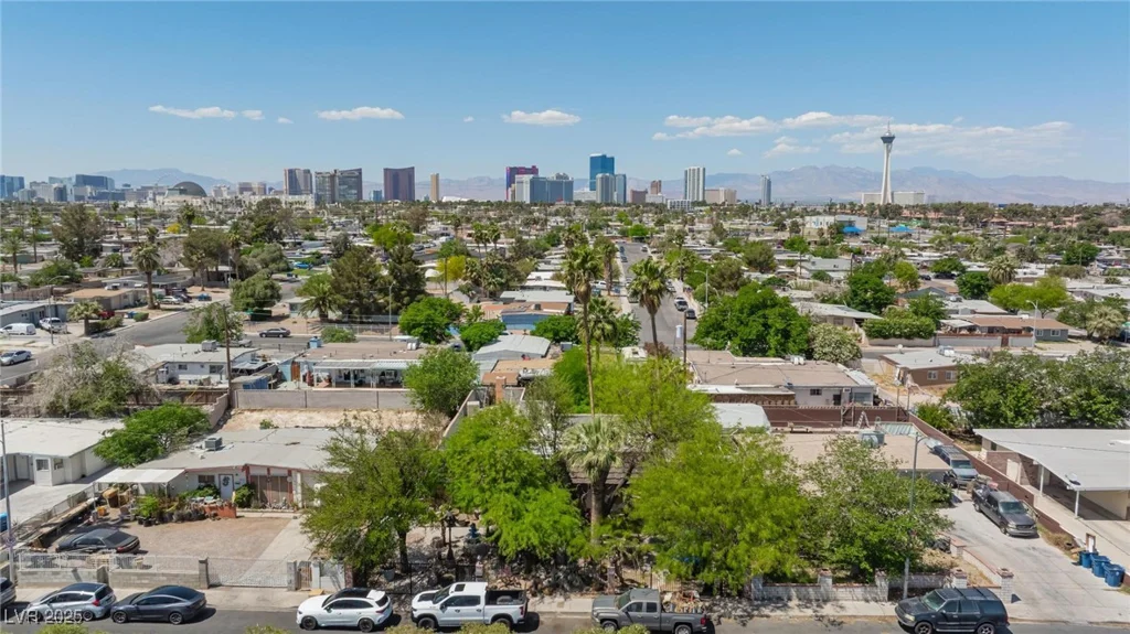 2825 Burnham, Las Vegas, NV 89169