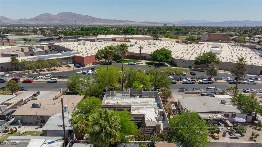 2825 Burnham, Las Vegas, NV 89169