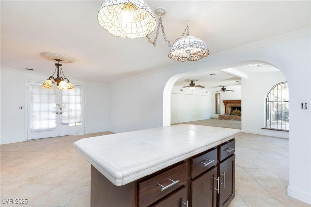 2825 Burnham, Las Vegas, NV 89169