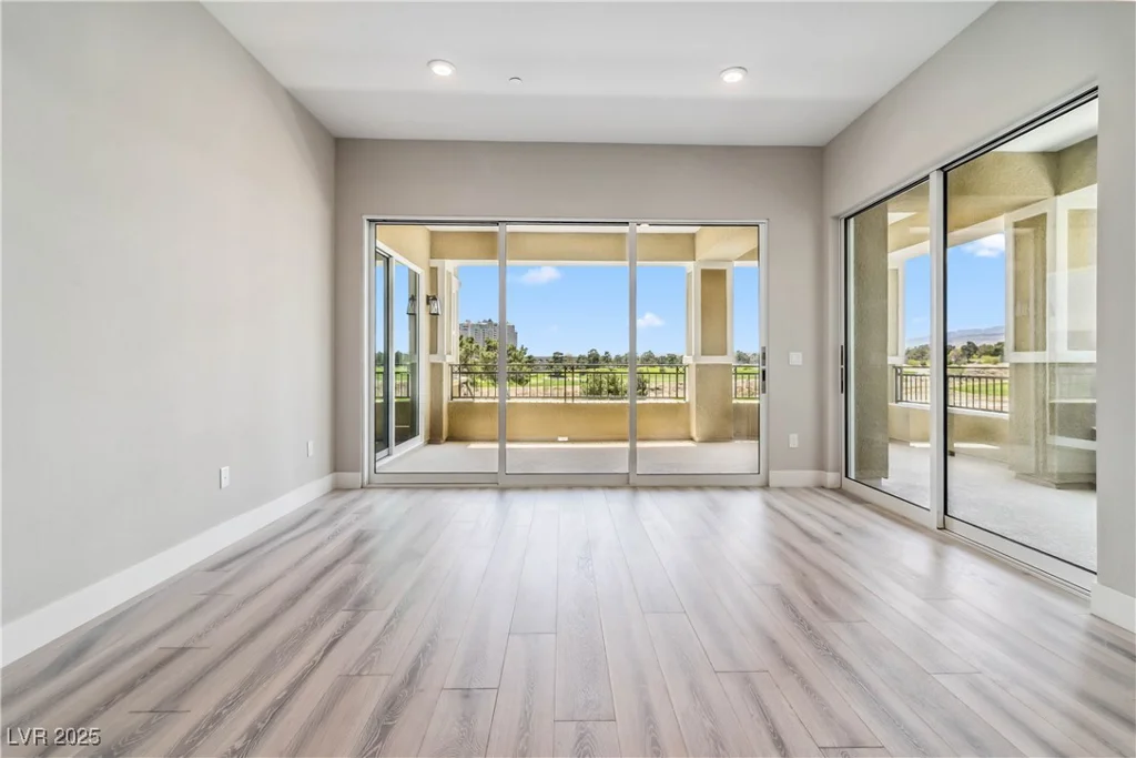 9125 Las Manaitas, Las Vegas, NV 89144