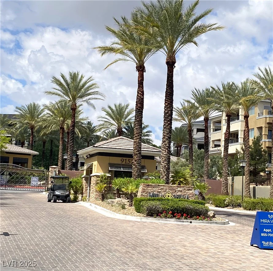 9125 Las Manaitas, Las Vegas, NV 89144