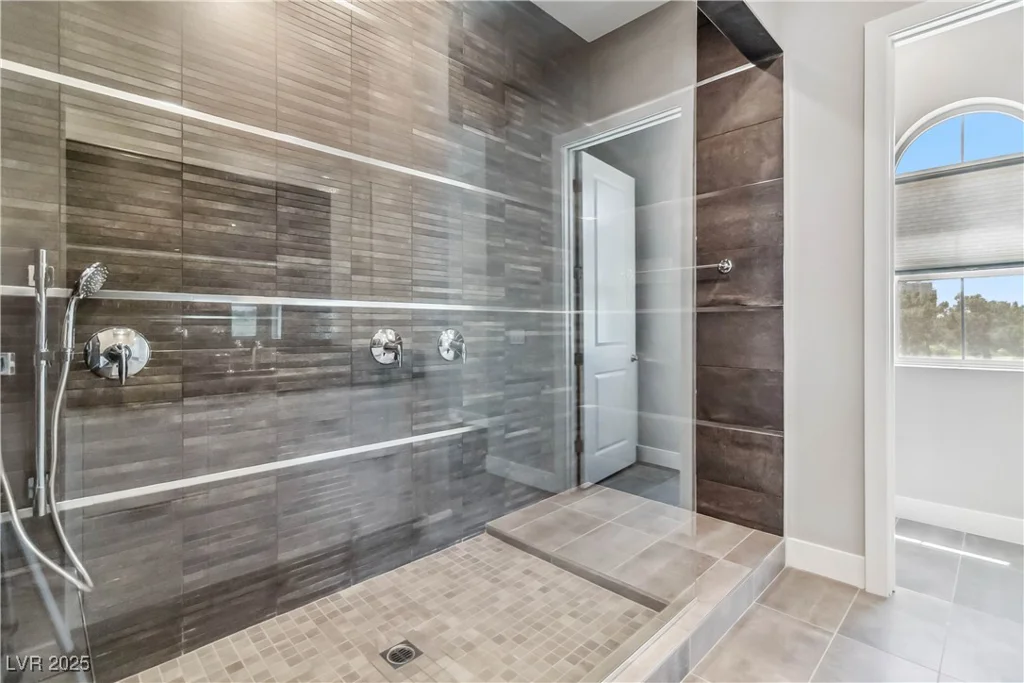 9125 Las Manaitas, Las Vegas, NV 89144