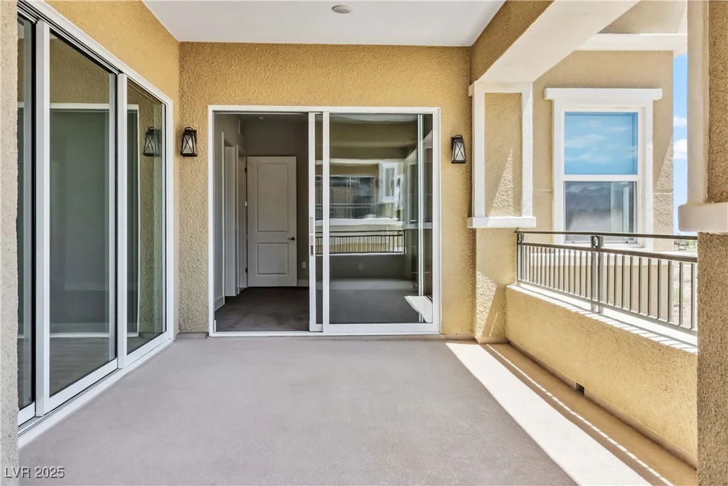 9125 Las Manaitas, Las Vegas, NV 89144