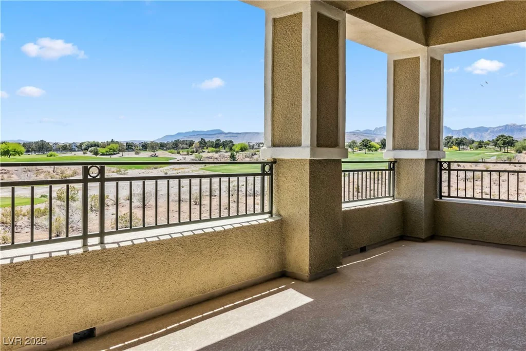 9125 Las Manaitas, Las Vegas, NV 89144
