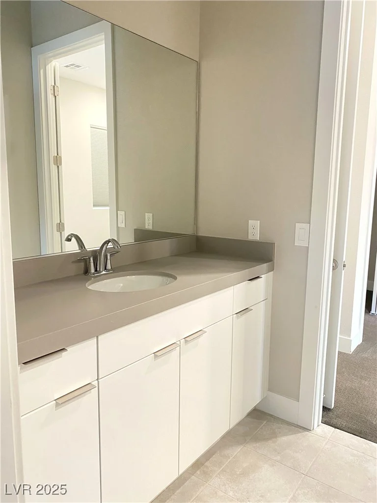 9125 Las Manaitas, Las Vegas, NV 89144