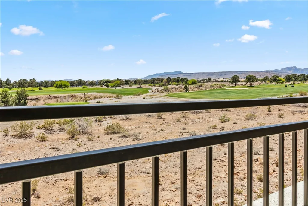 9125 Las Manaitas, Las Vegas, NV 89144