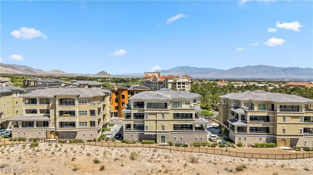 9125 Las Manaitas, Las Vegas, NV 89144