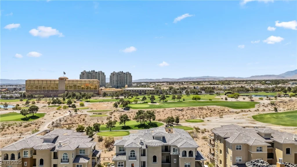 9125 Las Manaitas, Las Vegas, NV 89144