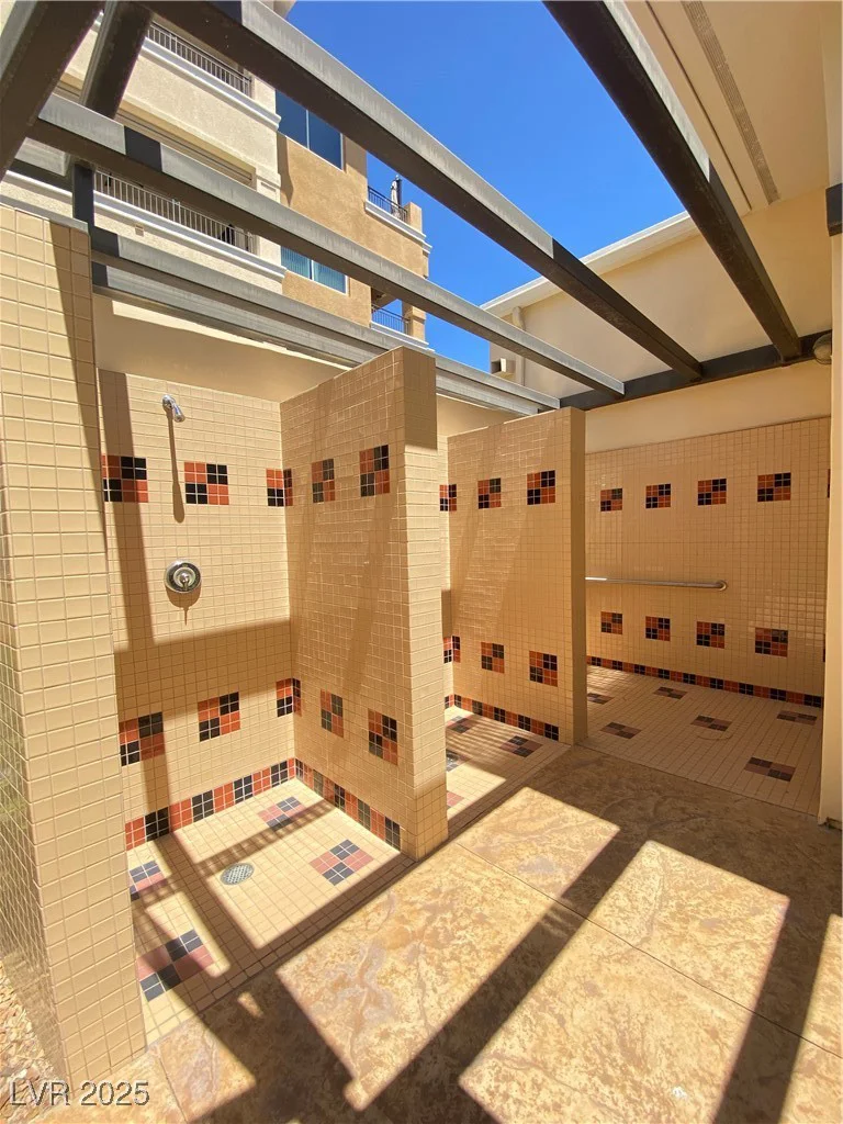 9125 Las Manaitas, Las Vegas, NV 89144