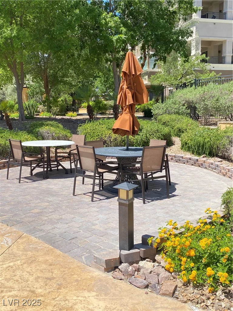 9125 Las Manaitas, Las Vegas, NV 89144