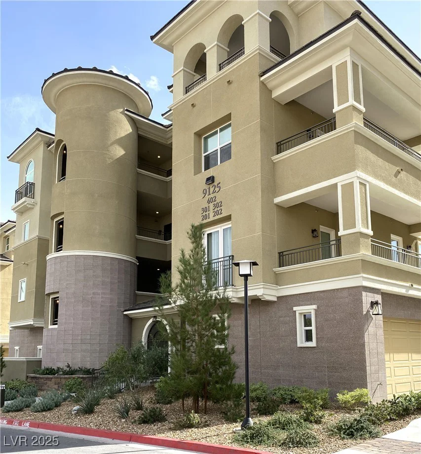 9125 Las Manaitas, Las Vegas, NV 89144