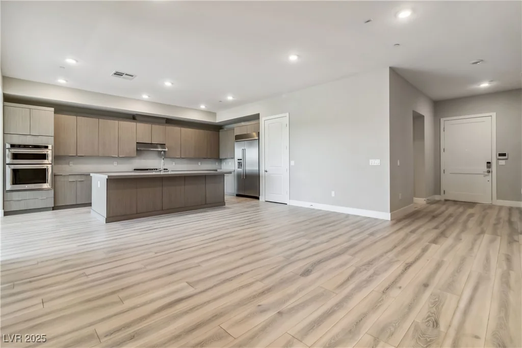 9125 Las Manaitas, Las Vegas, NV 89144