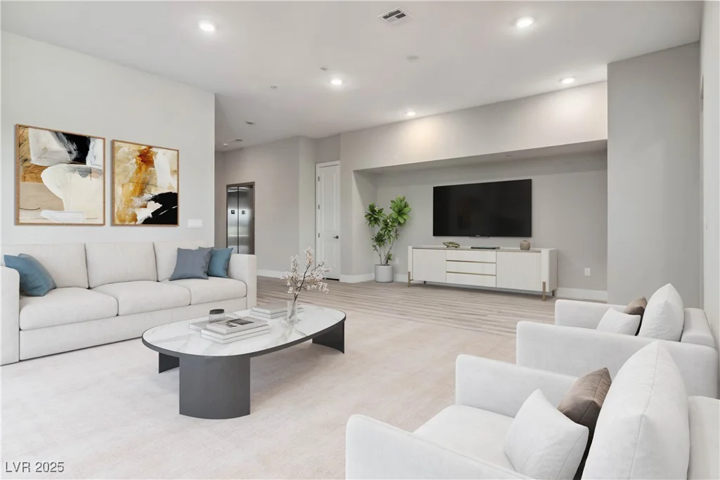 9125 Las Manaitas, Las Vegas, NV 89144