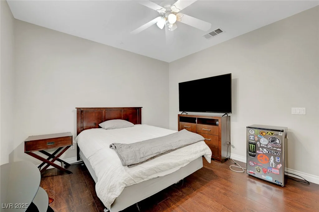9704 Royal Lamb, Las Vegas, NV 89145