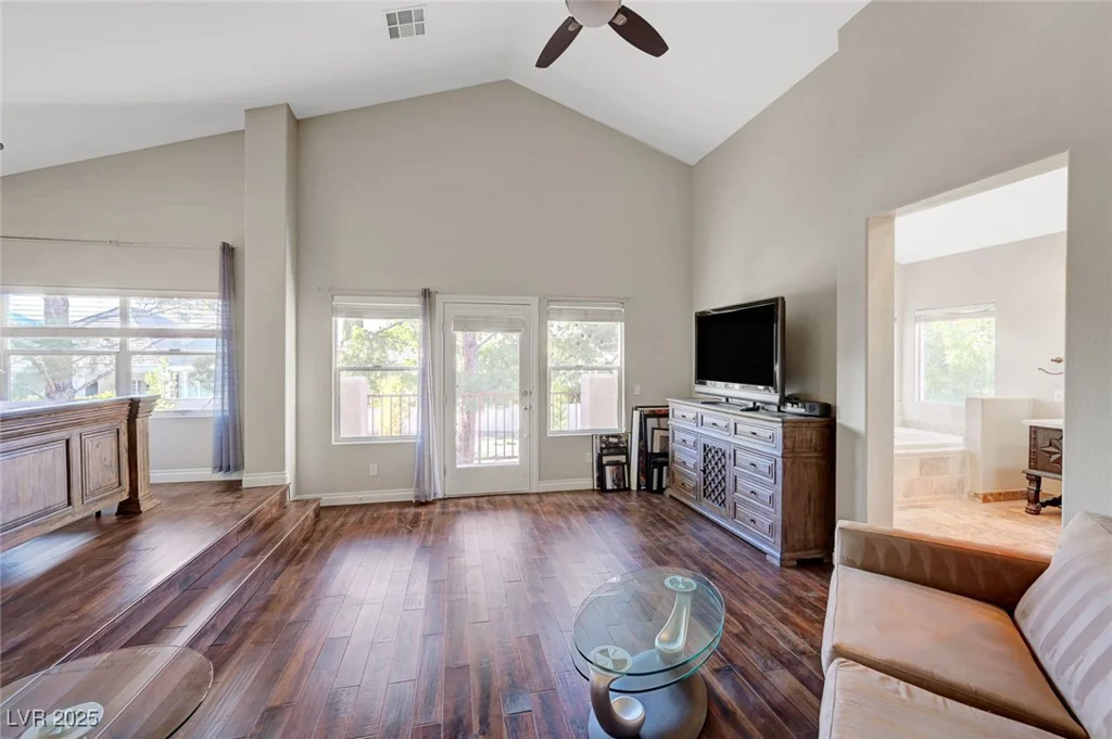 9704 Royal Lamb, Las Vegas, NV 89145