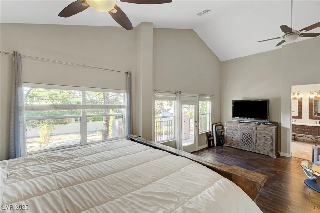 9704 Royal Lamb, Las Vegas, NV 89145