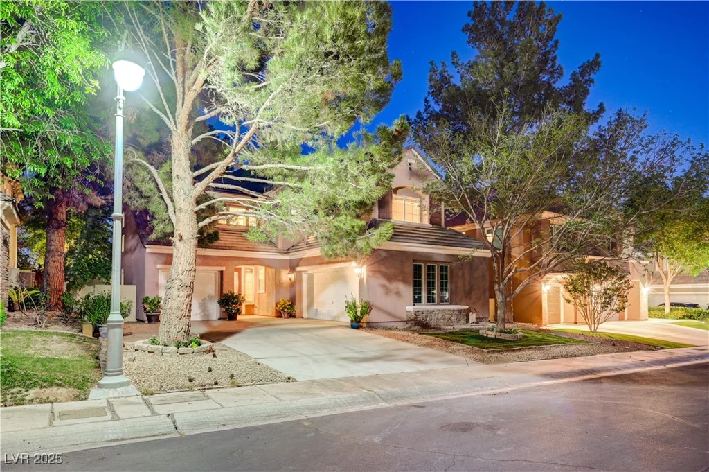 9704 Royal Lamb, Las Vegas, NV 89145