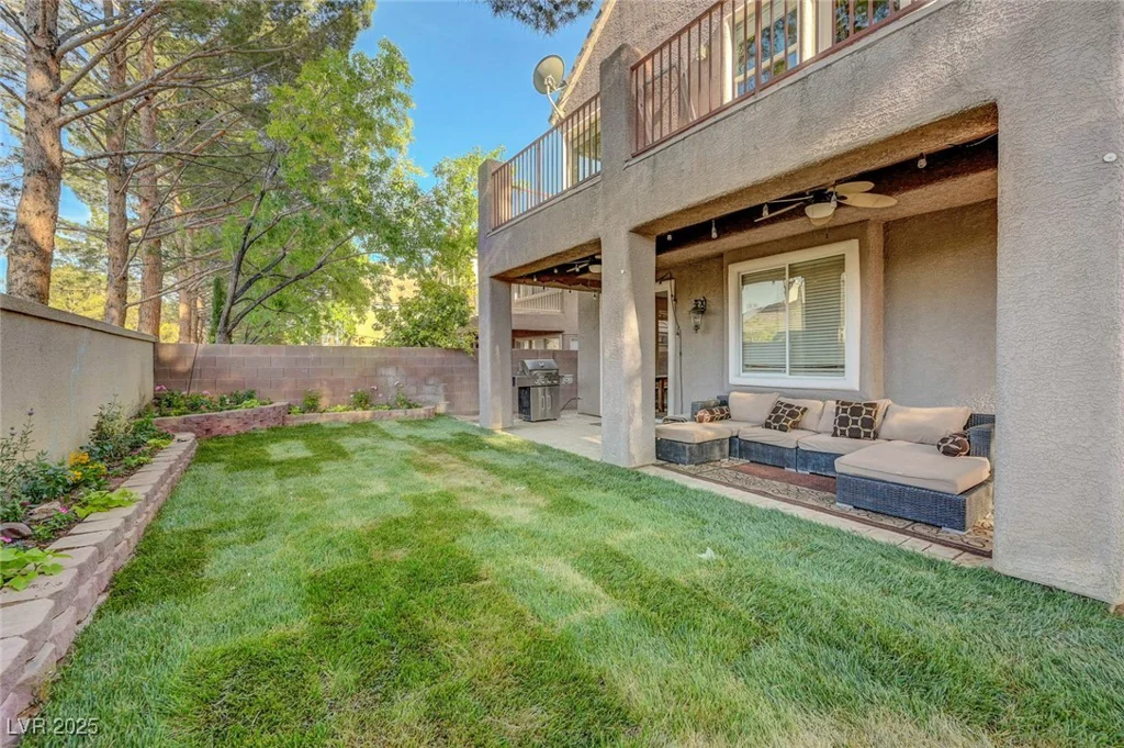 9704 Royal Lamb, Las Vegas, NV 89145