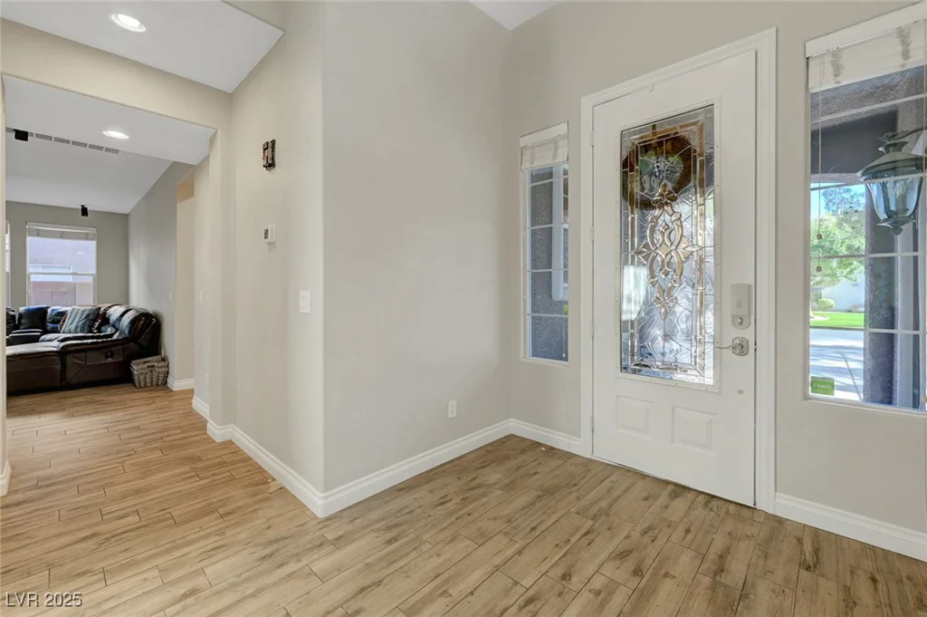 9704 Royal Lamb, Las Vegas, NV 89145
