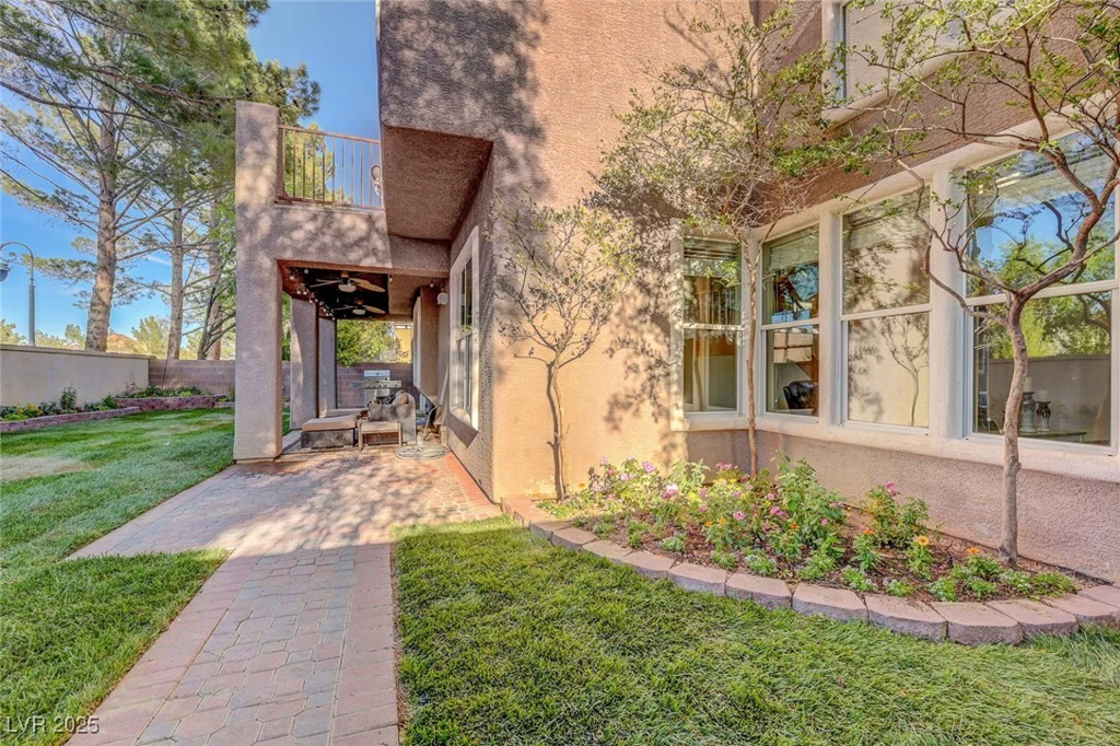 9704 Royal Lamb, Las Vegas, NV 89145