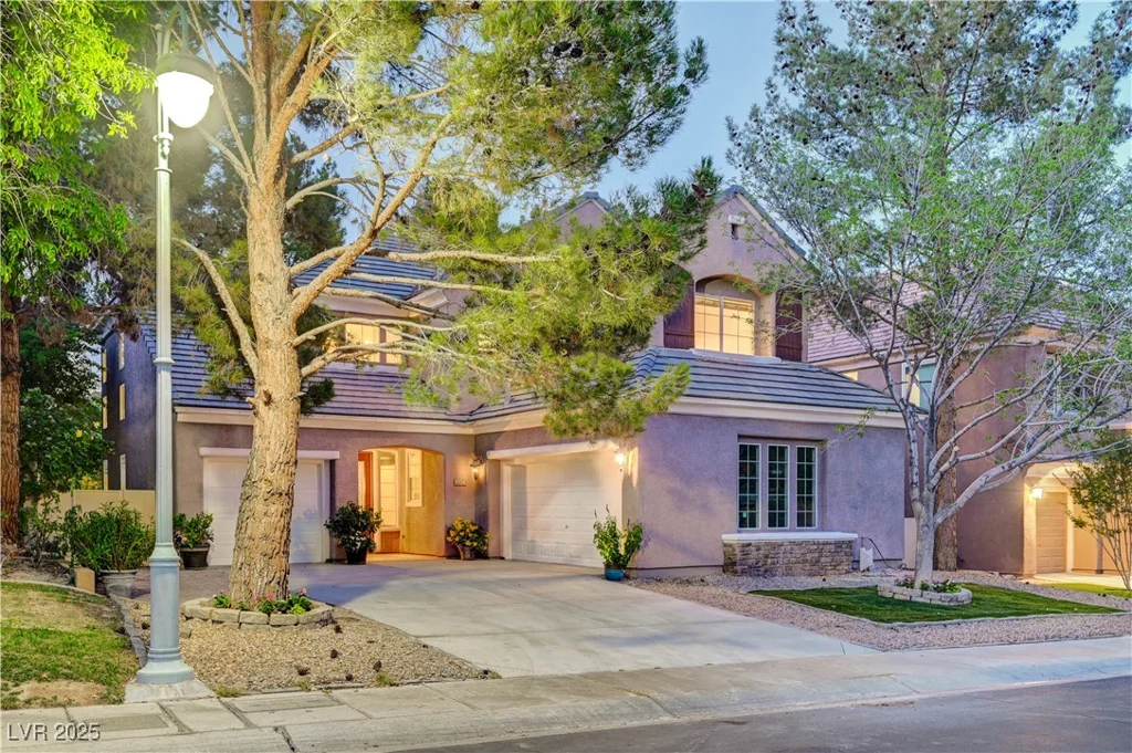 9704 Royal Lamb, Las Vegas, NV 89145