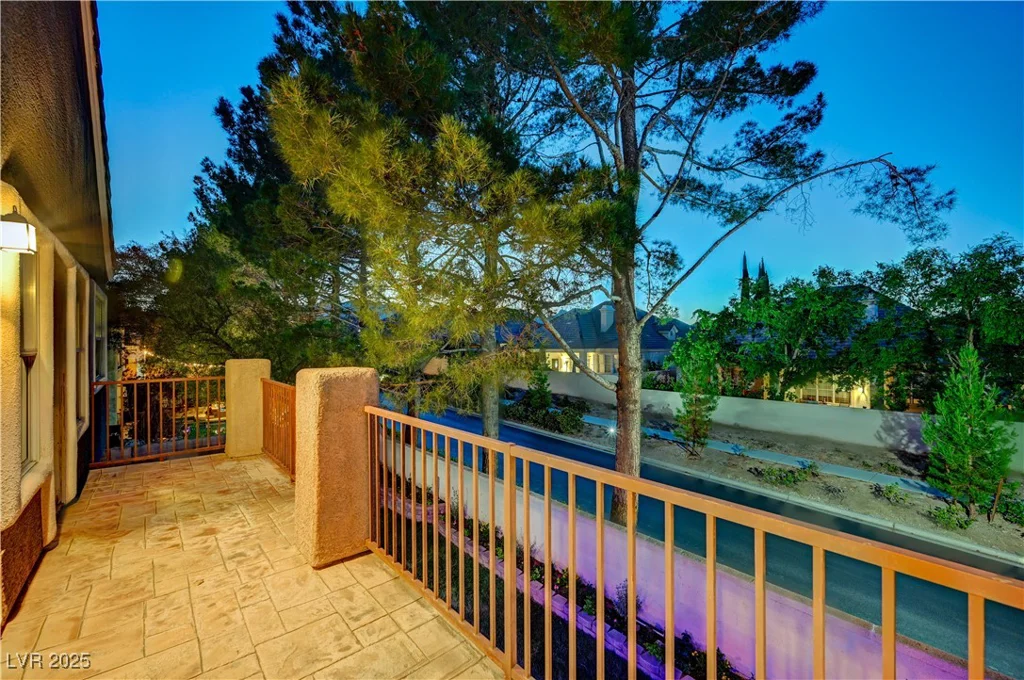 9704 Royal Lamb, Las Vegas, NV 89145