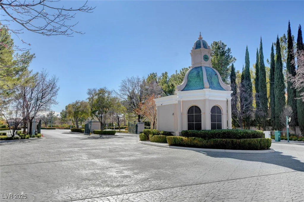 9704 Royal Lamb, Las Vegas, NV 89145