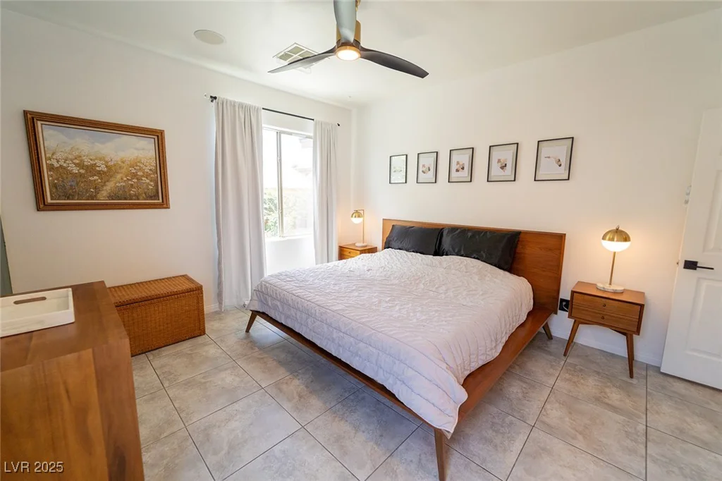 2021 Pelican Sky Beach, North Las Vegas, NV 89081