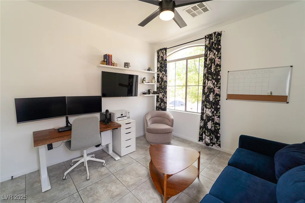 2021 Pelican Sky Beach, North Las Vegas, NV 89081