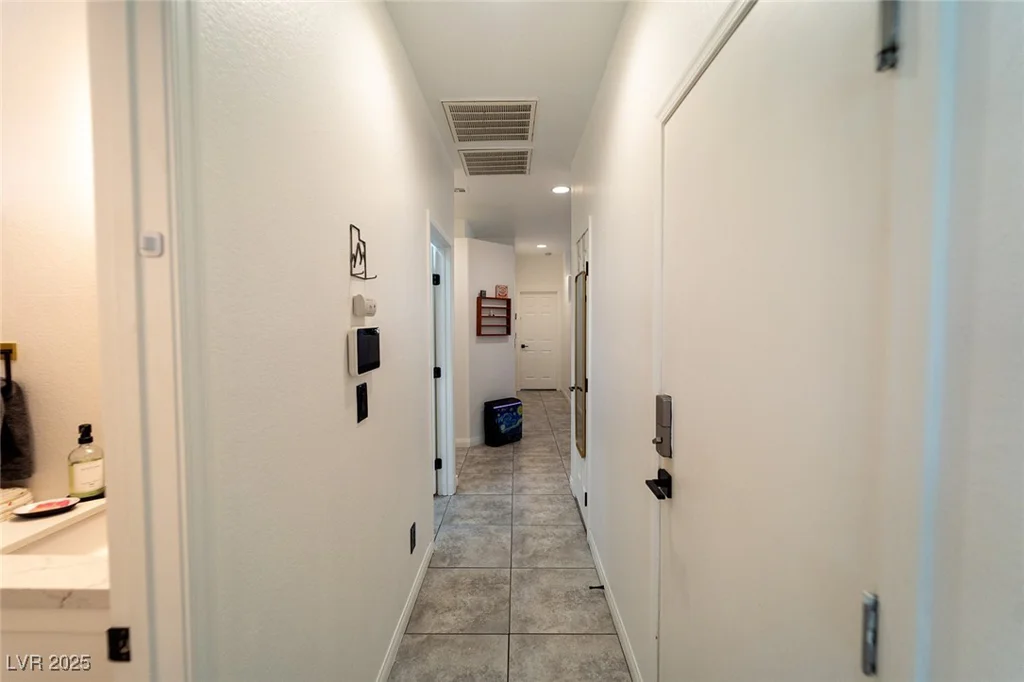 2021 Pelican Sky Beach, North Las Vegas, NV 89081