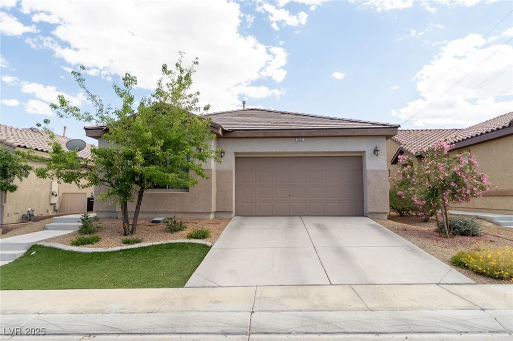 2021 Pelican Sky Beach, North Las Vegas, NV 89081