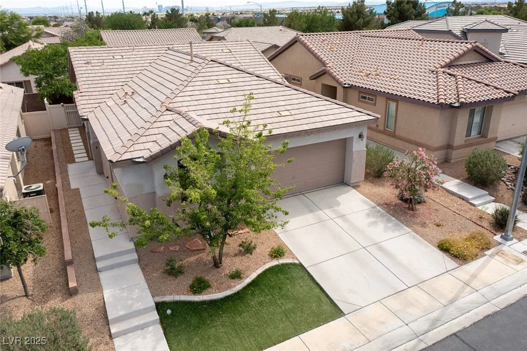 2021 Pelican Sky Beach, North Las Vegas, NV 89081