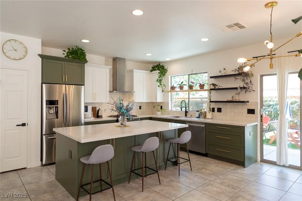 2021 Pelican Sky Beach, North Las Vegas, NV 89081