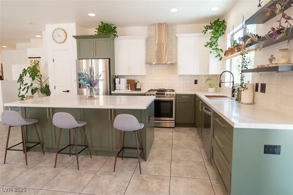2021 Pelican Sky Beach, North Las Vegas, NV 89081