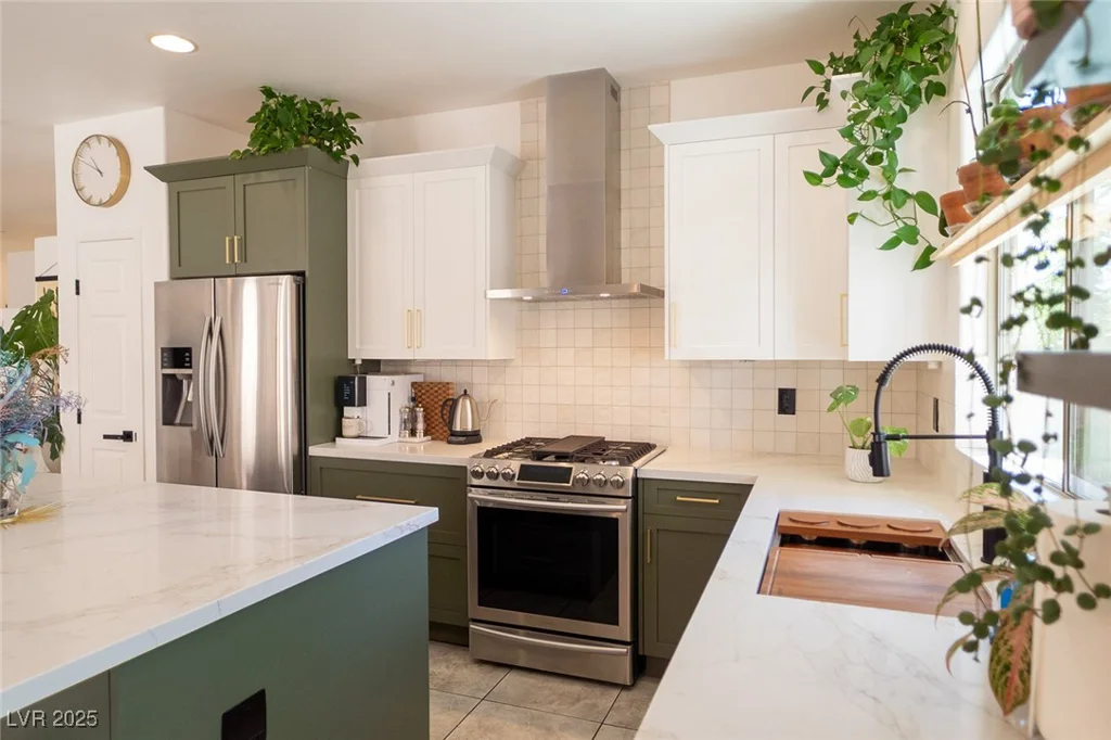 2021 Pelican Sky Beach, North Las Vegas, NV 89081