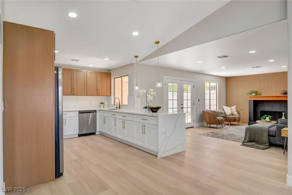 7805 Leavorite, Las Vegas, NV 89128