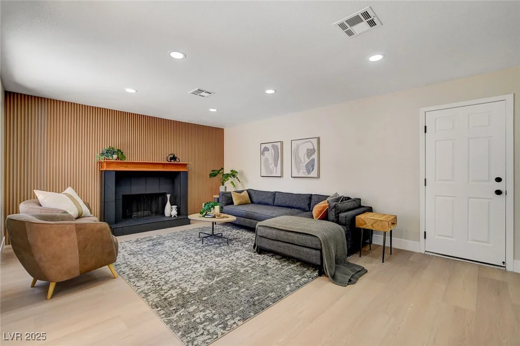 7805 Leavorite, Las Vegas, NV 89128