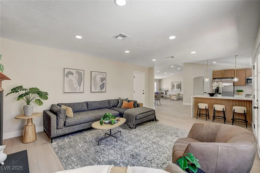 7805 Leavorite, Las Vegas, NV 89128
