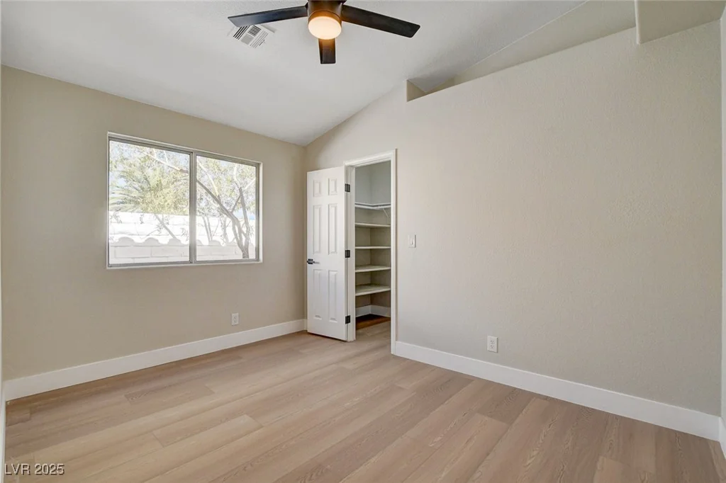 7805 Leavorite, Las Vegas, NV 89128
