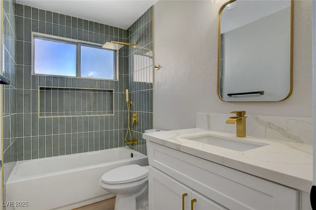 7805 Leavorite, Las Vegas, NV 89128